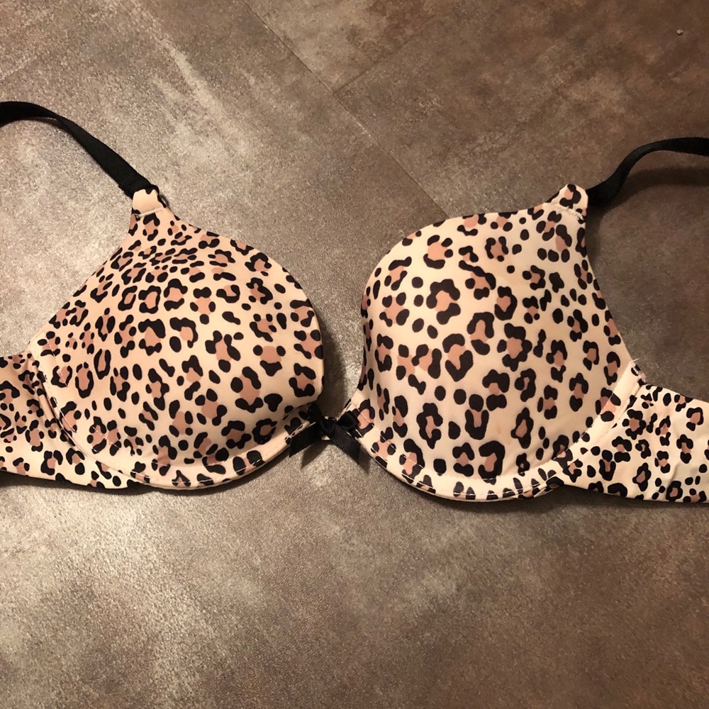 Victoria’s Secret push up bra - Picture 3 of 5